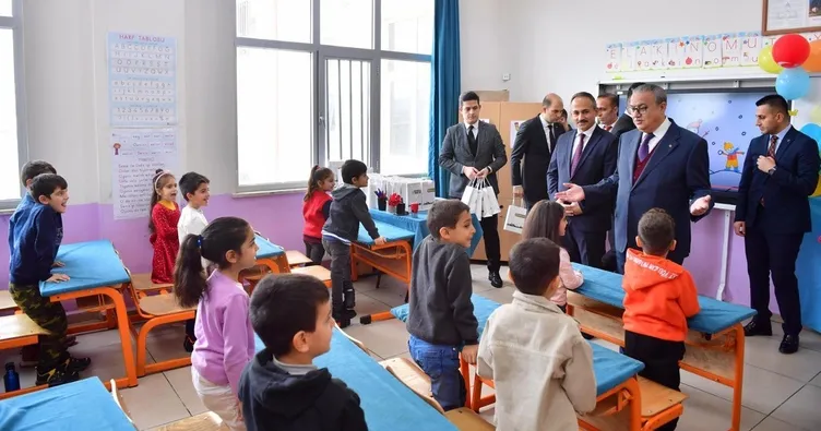 Öğrencilerin karne heyecanı