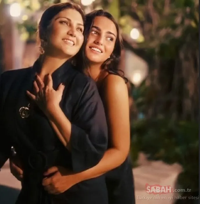 Sibel Can ile Hakan Ural’ın güzeller güzeli kızı Melisa Ural son pozu ile yaktı geçti! Siyah derin dekolteli elbisesiyle...