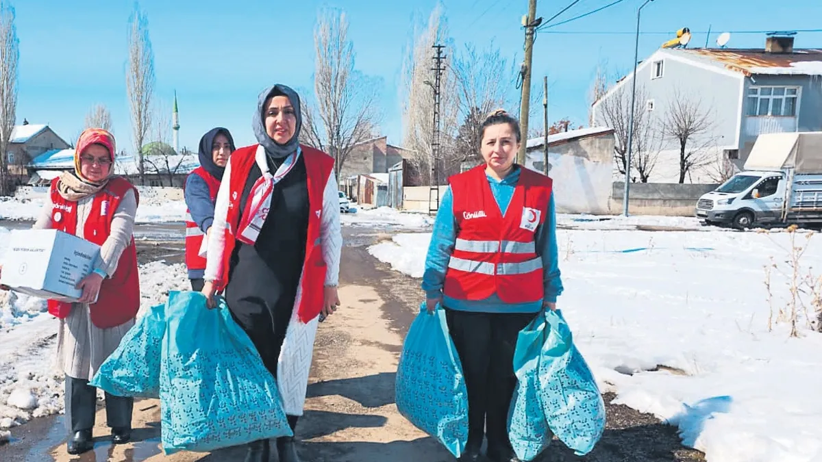 Bayram öncesi gönüllere dokundular
