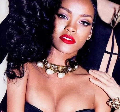 Rihanna’nın sürpriz aşkı