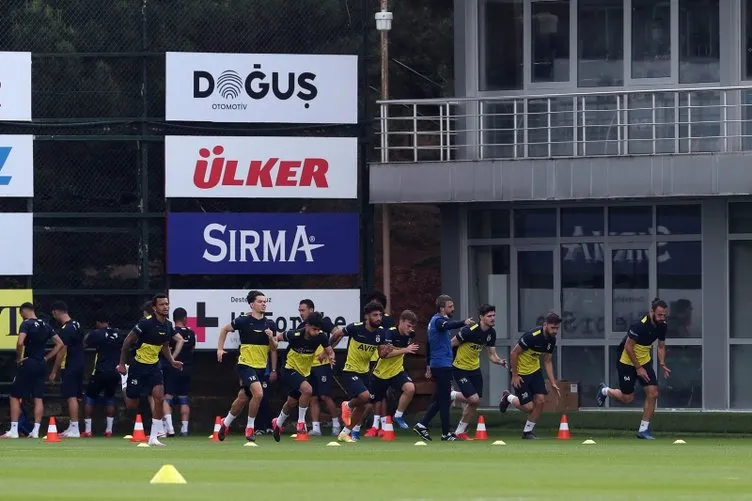 Fenerbahçe’de sürpriz stoper kararı! Kasımpaşa maçı 11’inde...
