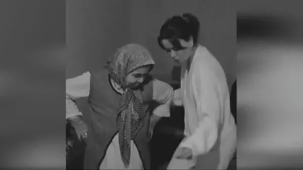 kurulus osman in lena si seray kaya nin babaannesi ile eglendigi anlarin videosu sosyal medyada olay oldu video