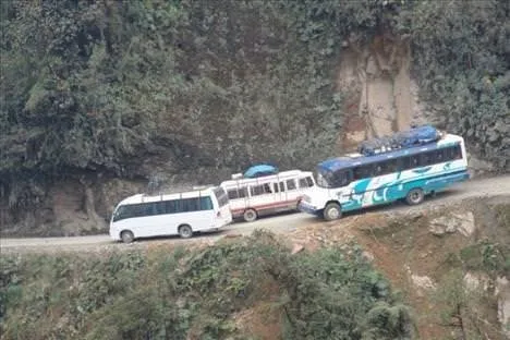 Ölümcül yol