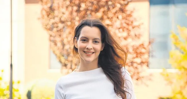 Annemle bağımız çok güçlü geleneksel bir aileyiz