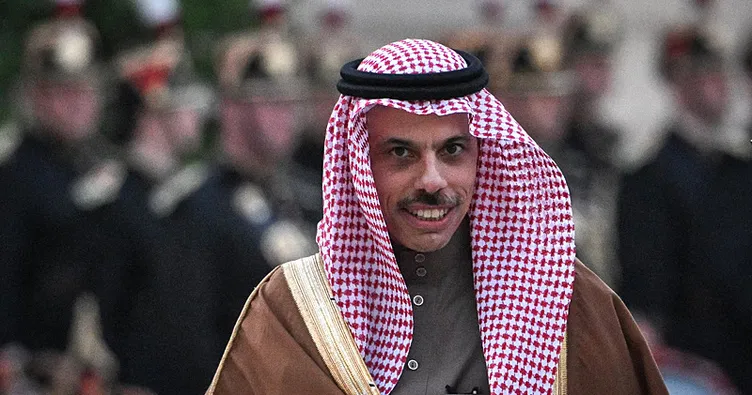 Suudi Arabistan-Pakistan hattında yeni anlaşma: Vize muafiyeti sağlandı