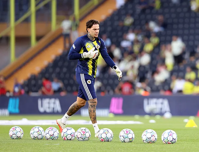 fenerbahcede-ederson-goz-dolduruyor-1790147214837.jpg