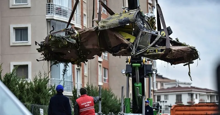 Kaza kırım ekibi, Çekmeköy’de düşen helikopter enkazında incelemelere başladı
