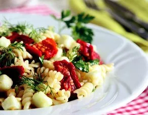 Kuru Domatesli Makarna