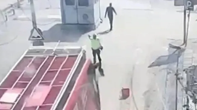 Polisin üzerine aracı sürmüştü! CHP’nin otobüs şoföründen pes dedirten savunma! ’Videolar hızlandırılmış...’