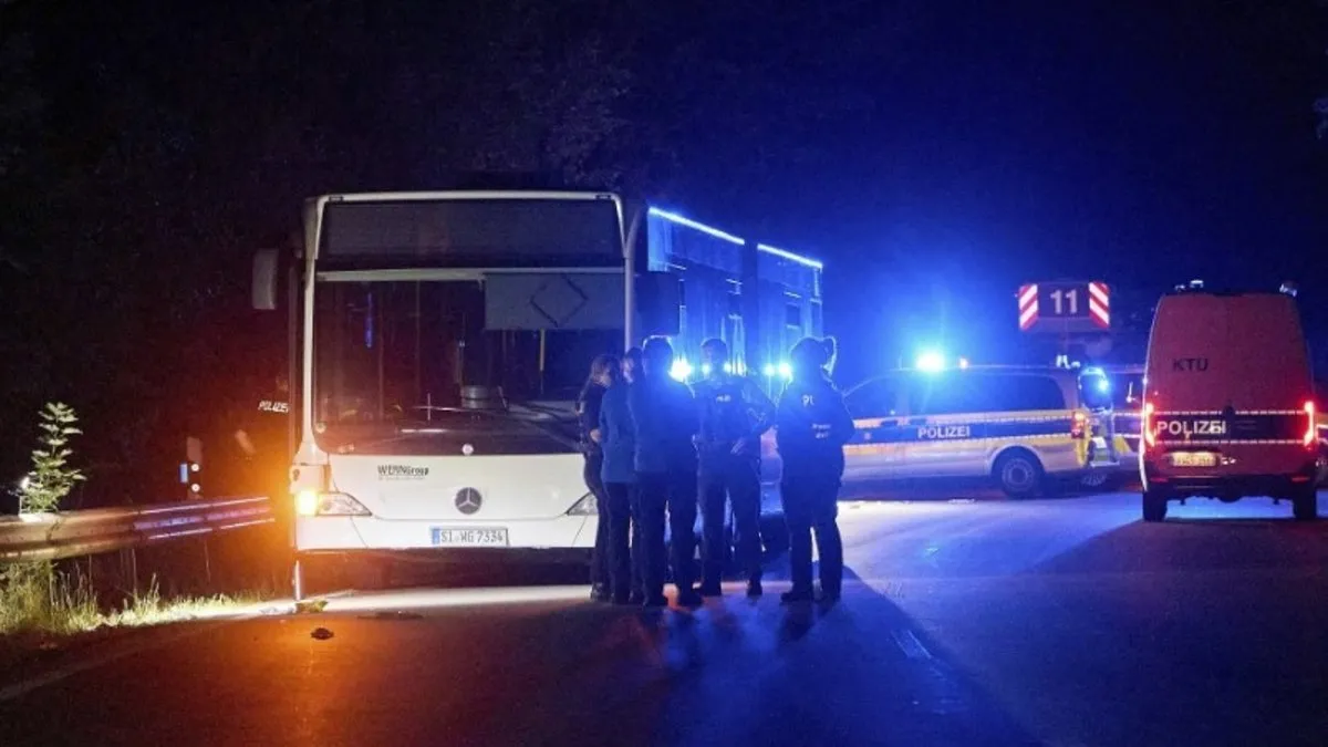 Almanya'da bıçaklı saldırı paniği!