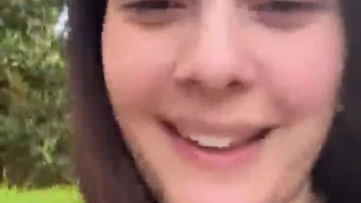 Londra’ya yerleştikleri iddia ediliyordu! İstanbul’a gelen Bergüzar Korel ekranlara geri mi dönüyor? | Video