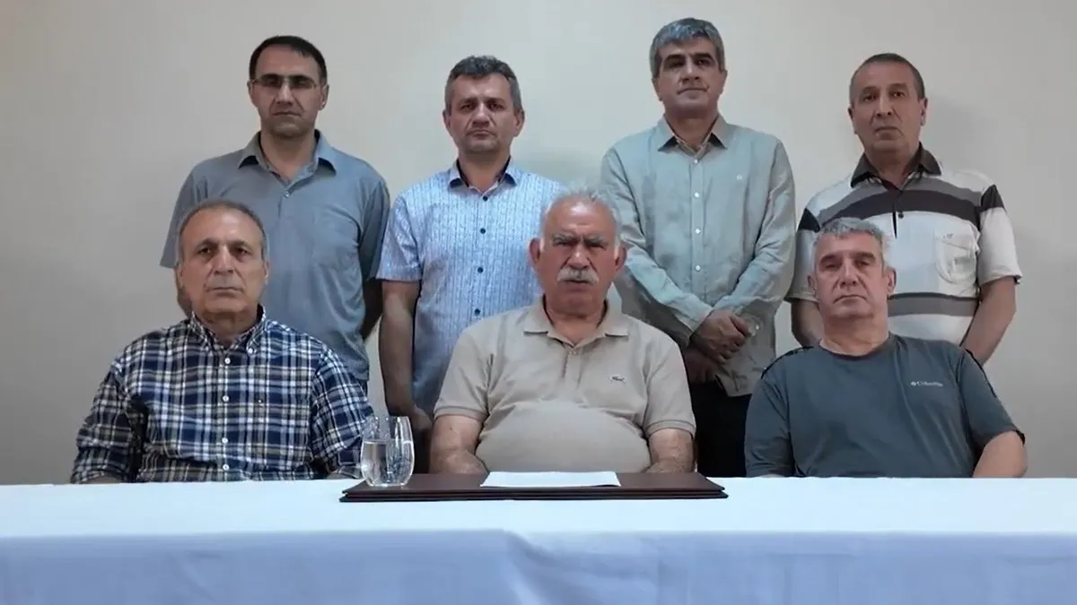 Son dakika | Teröristbaşı Abdullah Öcalan'dan 'silahları bırakın' çağrısı! İmralı'dan 7 dakikalık görüntülü mesaj