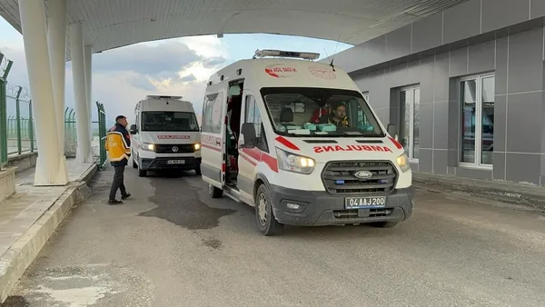 agrida-ambulans-ucak-20-yasindaki-asker-ve-3-aylik-bebek-icin-havalandi-1744397769071.jpg