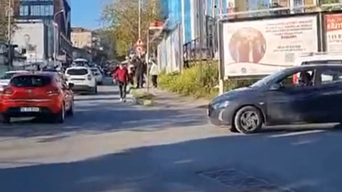 Maltepe’de sürücüyü darbedip, motosikletine el koydular! Maltepe’de sürücüyü darbedip, motosikletine el koydular!