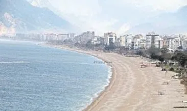 Antalya’da sahiller boşaldı
