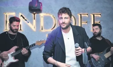 Hayranları yağmuru dinlemedi