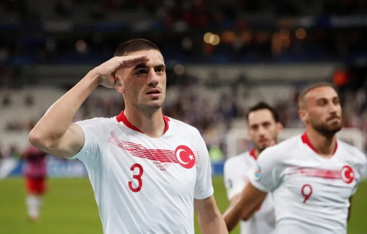 Paulo Dybala golünü asker selamıyla kutladı, Merih Demiral’a sarıldı! İşte o anlar