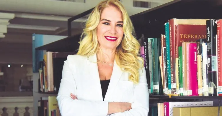 Kendini arayan muhabirin romanı