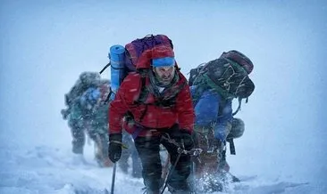 Everest’in yüksekliğini ölçecek Çin ekibi zirveye ulaştı