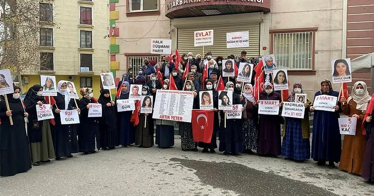 Diyarbakır anneleri evlatlarına seslendi: Sen gelmeden bayram olmaz