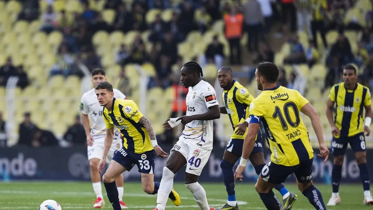 FENERBAHÇE EYÜPSPOR CANLI | Fenerbahçe'nin konuğu ikas Eyüpspor! Maçta ikinci yarı oynanıyor...