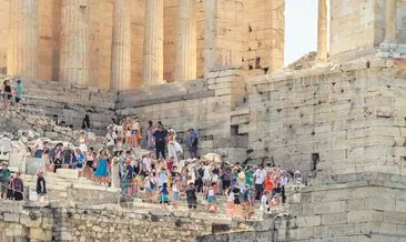 Akropolis öğle vakti ziyarete kapatıldı