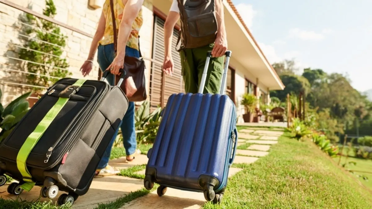 Seyahat öncesi dikkat! Tatil dolandırıcılarının kullandığı 7 karanlık yöntem...