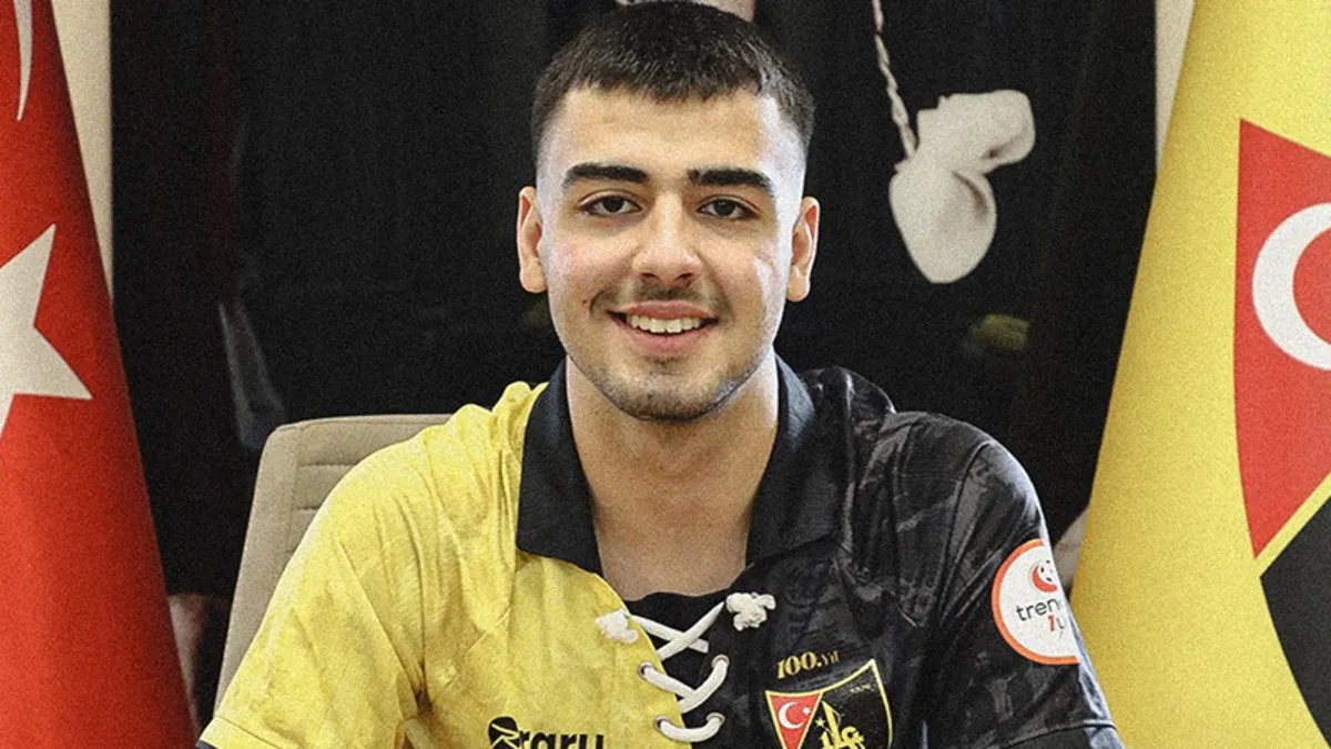 Turan Deniz Tuncer, İstanbulspor’a imza attı! Turan Deniz Tuncer, İstanbulspor’a imza attı!