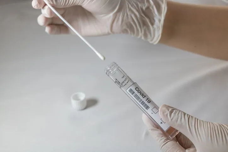 Bakan Koca’dan flaş açıklama: PCR testi zorunluluğu kalktı mı? PCR testi ne zaman ve kimlere uygulanacak?