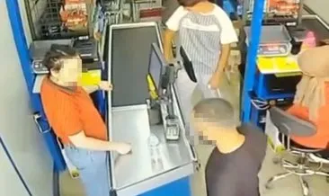 Kadın kasiyere yumruklu saldırı! Kanlar içinde kaldı, burnu kırıldı... Dehşet anları kamerada! #bursa