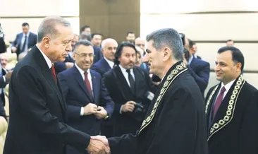 AYM’nin yeni üyesi İnce yemin etti