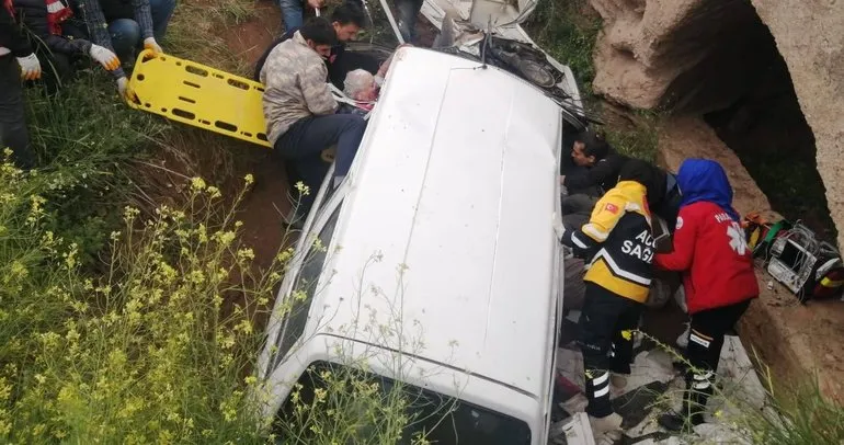 Kırıkkale’de feci kaza... Otomobil hurdaya döndü: 1 ölü, 3 yaralı