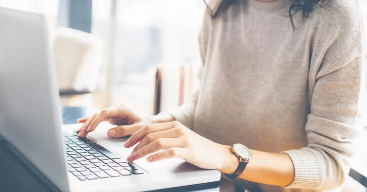 Korsan tezle akademisyenlik! Taksite bölüyorlar fiyat listeleri de var