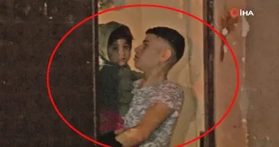 Son dakika! İzmir’de akılalmaz olay! Annesiyle uyuyan 2 yaşındaki çocuğu balkona fırlatıp... | Video