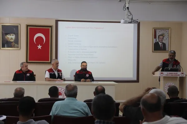 kirikkalede-ciftcilere-bitki-koruma-urunlerinin-dogru-kullanimi-anlatildi-1785330924593.jpg