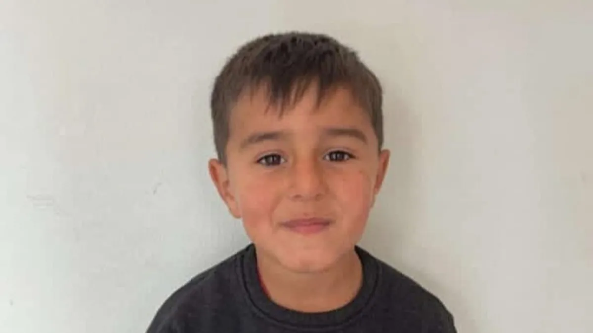 Kayıp olarak aranıyordu: 5 yaşındaki Miraç’ın cansız bedeni evin damında bulundu! Kayıp olarak aranıyordu: 5 yaşındaki Miraç’ın cansız bedeni evin damında bulundu!