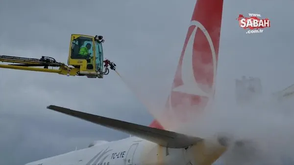 Uçaklar buzlanmaya karşı özel kimyasalla yıkandı | Video