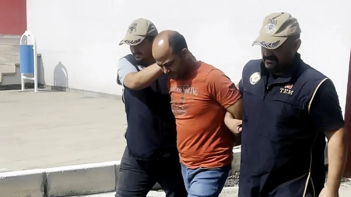 Firari FETÖ mensubu eski asker Adana’da yakalandı Firari FETÖ mensubu eski asker Adana’da yakalandı