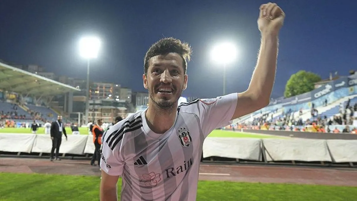 Son dakika Beşiktaş haberi: Salih Uçan'da mutlu son! Anlaşma sağlandı...