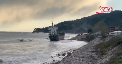 İnebolu’da yük gemisi karaya oturdu, 11 mürettebat kurtarıldı | Video