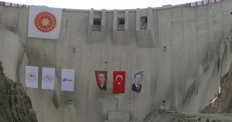 Türkiye’nin en yüksek barajı olan Yusufeli, su tutmaya başladı