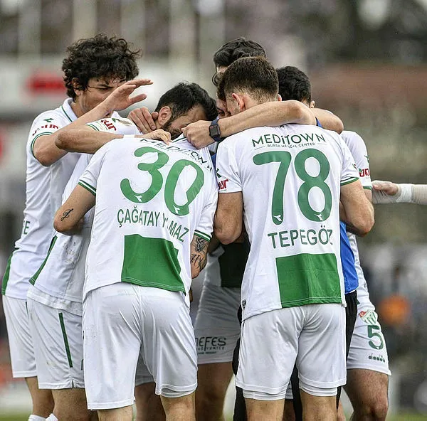 bursaspor-ozer-hurmaciyla-4-macta-10-puan-topladi-1681636061987.jpg