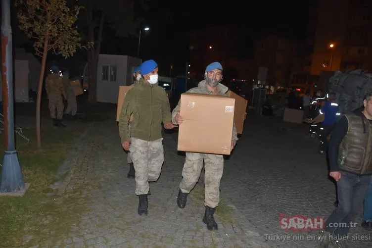 İzmirliler deprem sonrası geceyi sokakta geçirdi