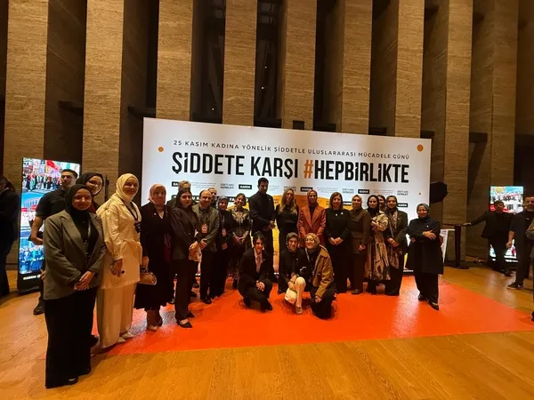 kadem-kadin-cinayetlerini-durdurmak-icin-siddete-karsi-hep-birlikte-kampanyasini-baslatti-1764008307030.jpg