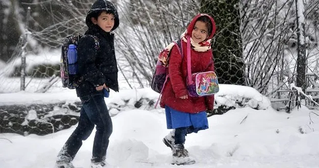 Sivas’ta kar yağışı etksini gösteriyor! - Sivas’ta 7 Şubat Salı okullar tatil mi?