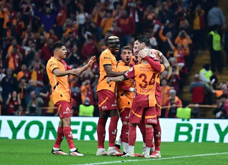 Süper Lig’de gol krallığında büyük heyecan! 32. hafta sonrası Osimhen, Piatek, Banza ve...