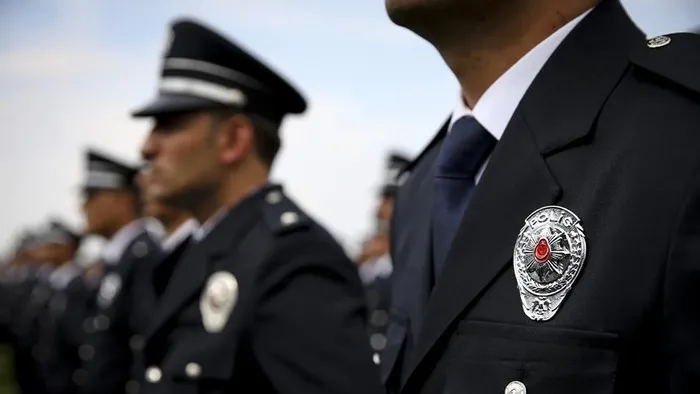 son-dakika-polislikte-yeni-duzenleme-icisleri-bakanligi-ve-egmden-flas-calisma-1644392908476.jpg Polislerle ilgili önemli değişiklik! Şark süresi düşüyor, yeni mezunlar batıya atanacaklar!