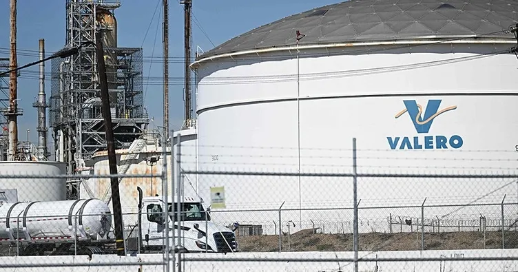 Teksas’ta petrol rafinerisinde patlama