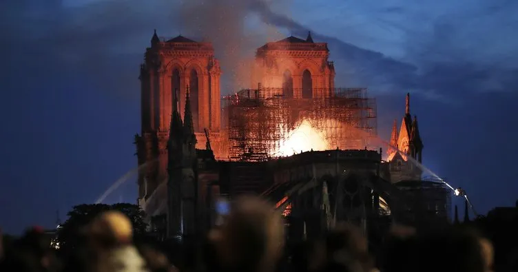 Louis Vitton’dan Notre Dame’a 200 milyon euro bağış