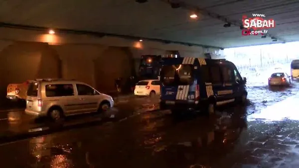 İstanbul'da Topkapı Alt Geçidi'ni su bastı
